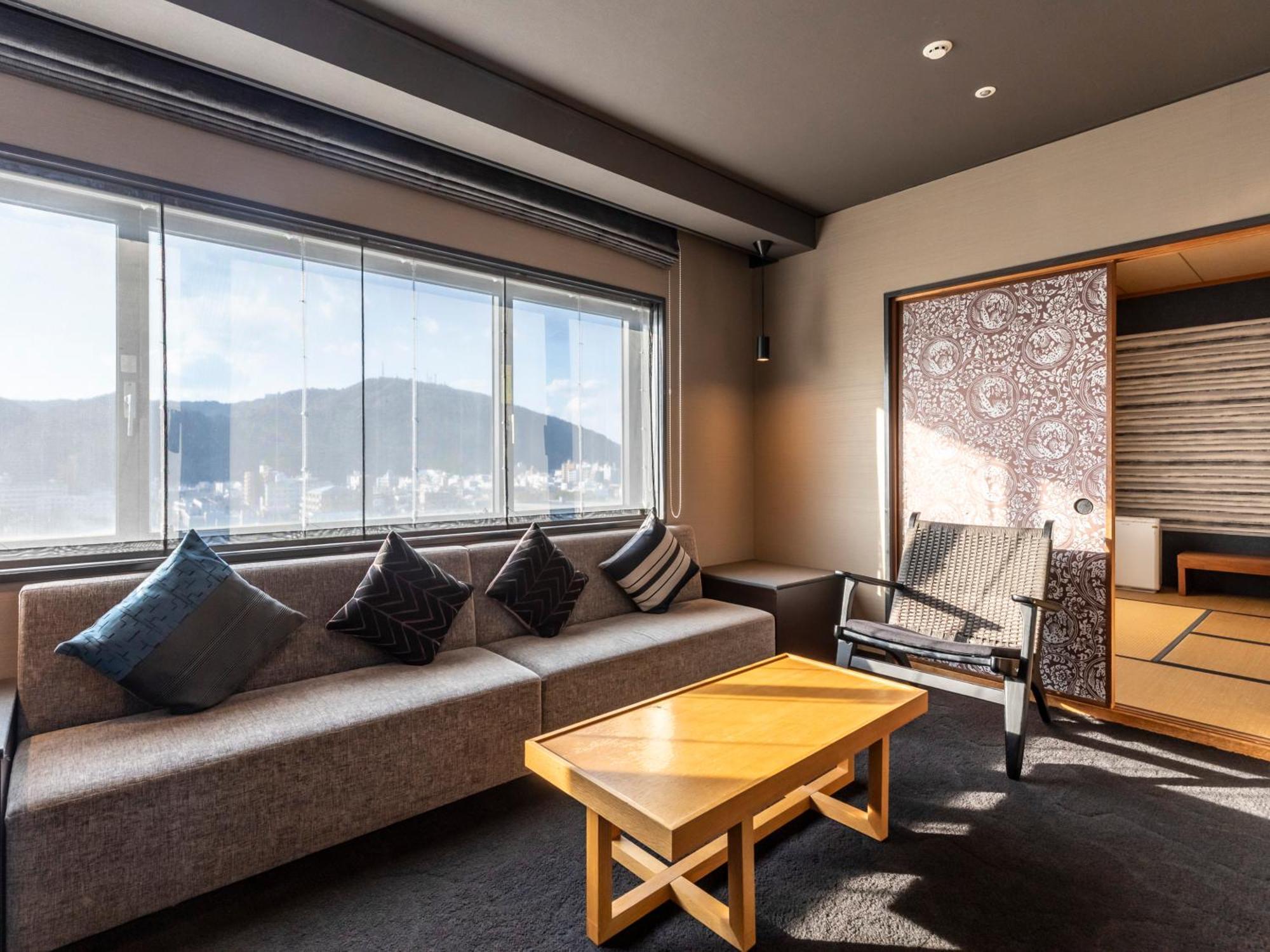 Century Plaza Hotel Tokushima Bilik gambar