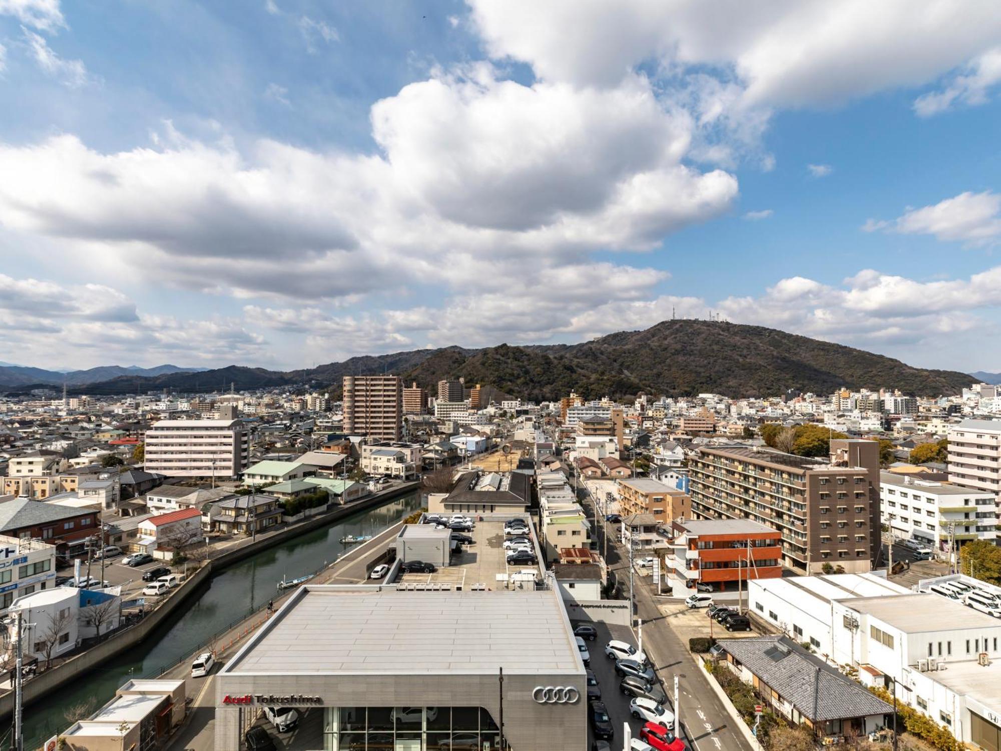 Century Plaza Hotel Tokushima Luaran gambar